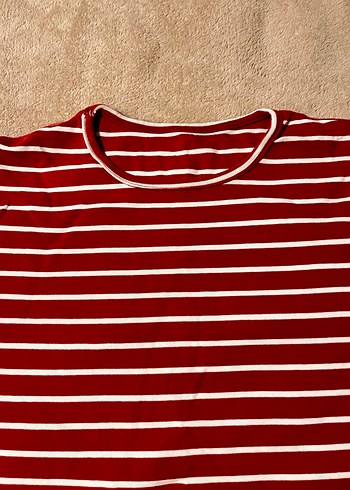 Kırmızı Çizgili Kadın Tişört - Görsel 4