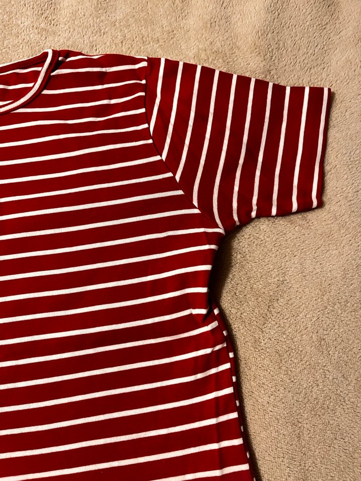 Kırmızı Çizgili Kadın Tişört - Görsel 3
