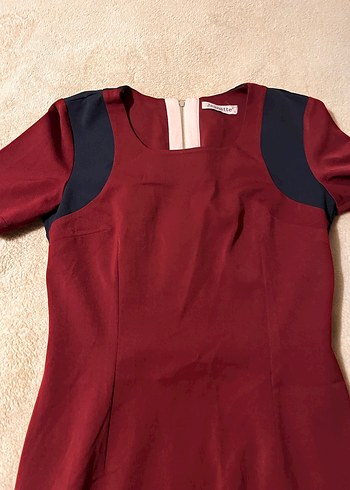 Bordo Drapeli Kısa Kollu Kalem Elbise - Görsel 2