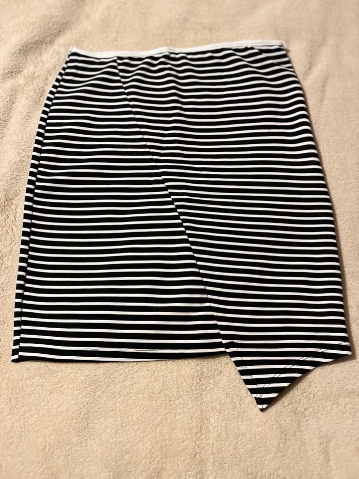 Çizgili Pilili Mini etek - Görsel 2