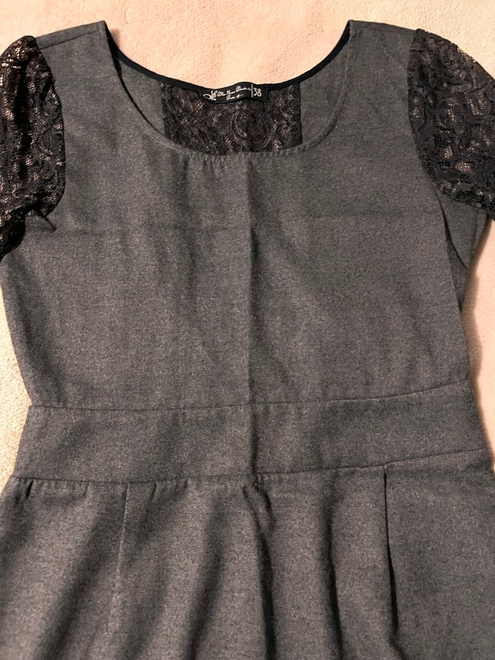 Dantel Detaylı Gri  Elbise - Görsel 2