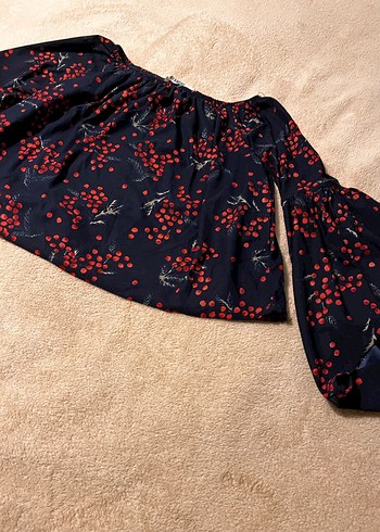 Çiçek  Desenli Kayık Yaka Kadın Bluz - Görsel 3