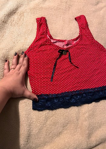 Kırmızı V Yaka Dantelli Mini bluz crop - Görsel 5