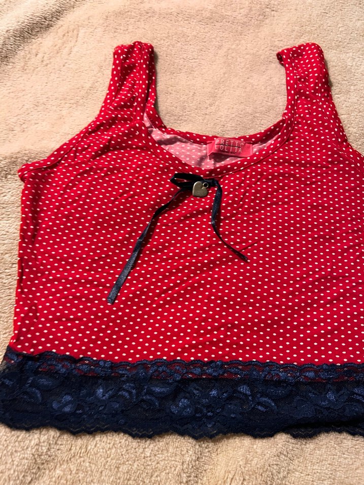 Kırmızı V Yaka Dantelli Mini bluz crop - Görsel 3