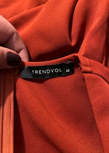 V Yakalı Midi Drapeli Elbise - Görsel 2