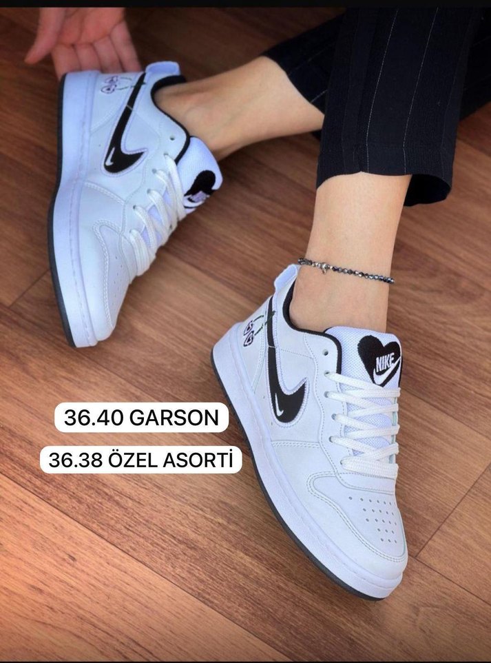 Bağcıklı Nike Stiletto Topuklu Spor Ayakkabı - Görsel 2