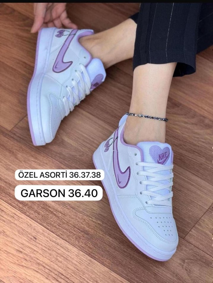 Bağcıklı Nike Stiletto Topuklu Spor Ayakkabı - Görsel 4