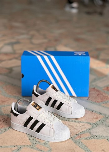 Adidas Beyaz Kadın Spor Ayakkabı - Görsel 3