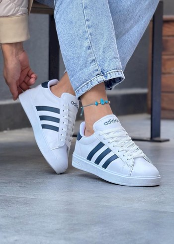Adidas Bağcıklı Sneakers - Görsel 5