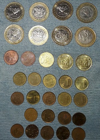 AYASOFYA HATIRASI VE ÇEŞİTLİLİ MADENİ PARALAR - Görsel 3