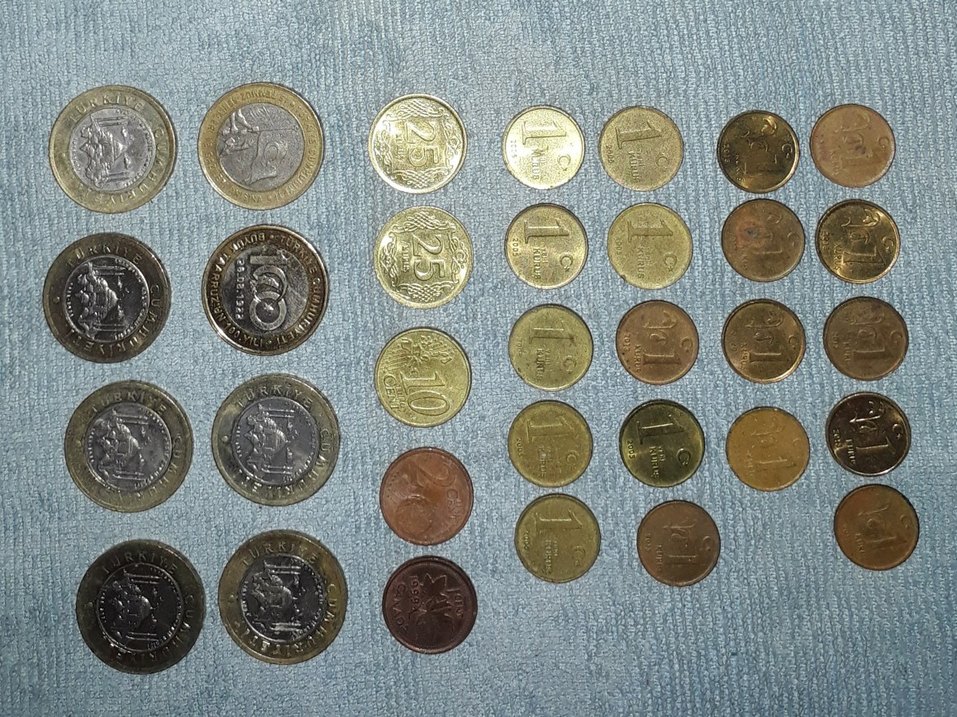 AYASOFYA HATIRASI VE ÇEŞİTLİLİ MADENİ PARALAR - Görsel 4