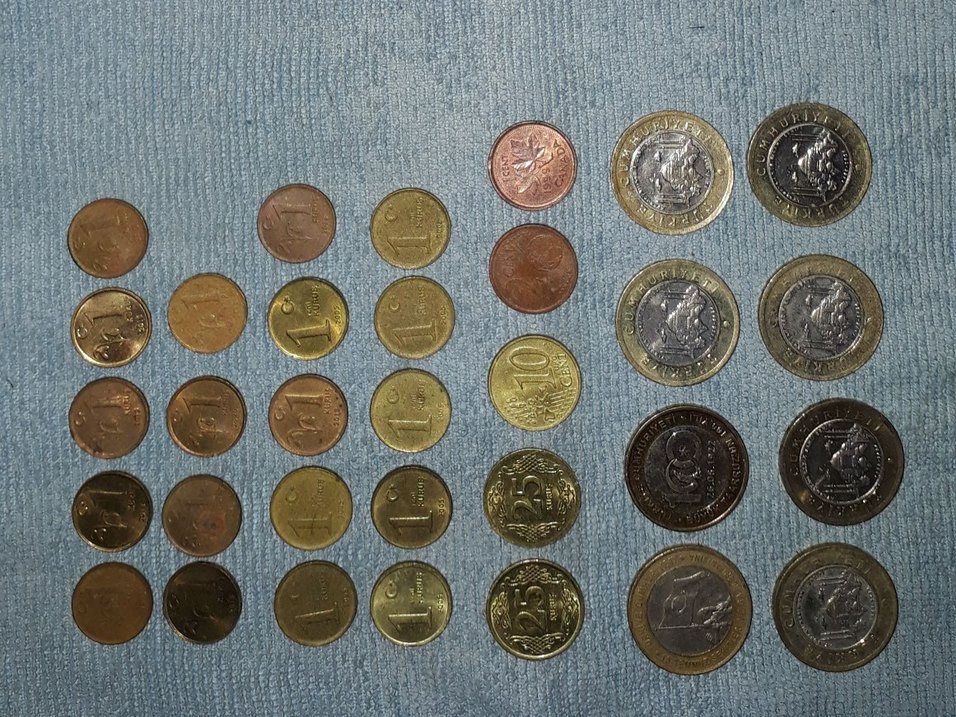 AYASOFYA HATIRASI VE ÇEŞİTLİLİ MADENİ PARALAR - Görsel 2