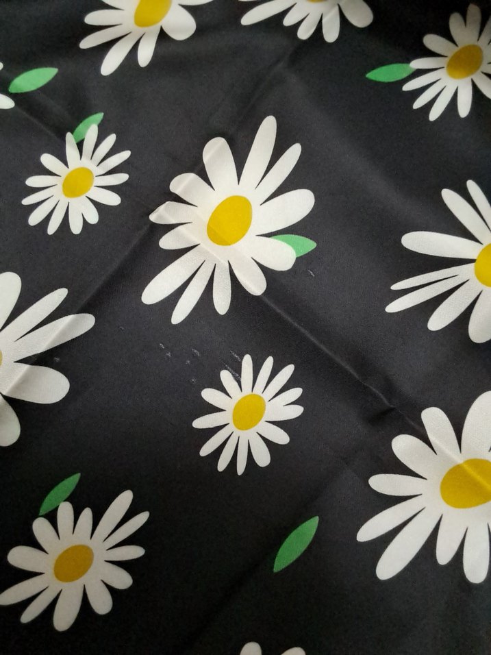 Çiçek Desenli Eşarp - Görsel 3