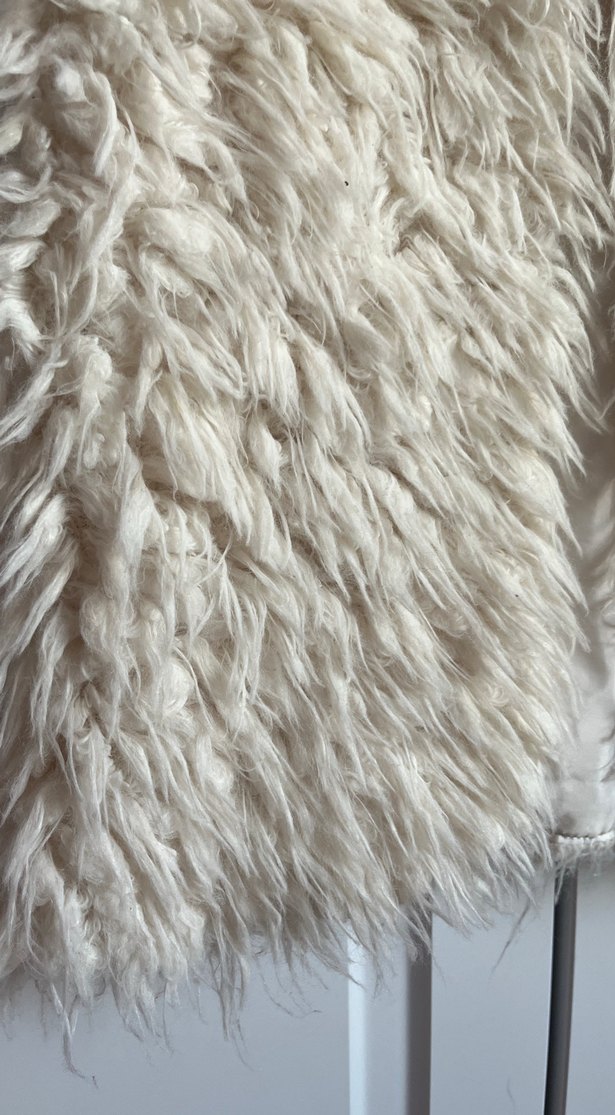 Kız Çocuk Beyaz Kürk Detaylı Yelek - Görsel 2