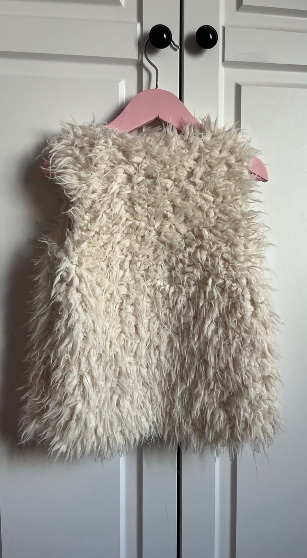 Kız Çocuk Beyaz Kürk Detaylı Yelek - Görsel 5