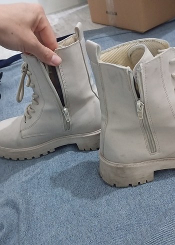 38 Beden Beyaz Stiletto Topuklu Kadın Botu