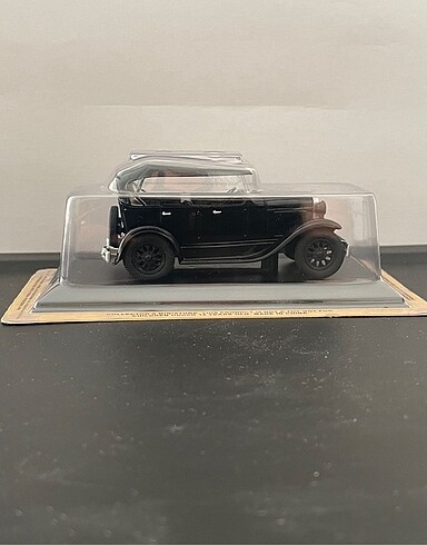 Beden GAZ A diecast sovyet aracı
