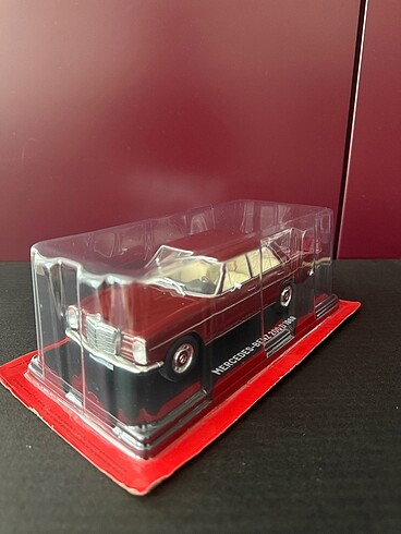Mercedes Benz 200 D