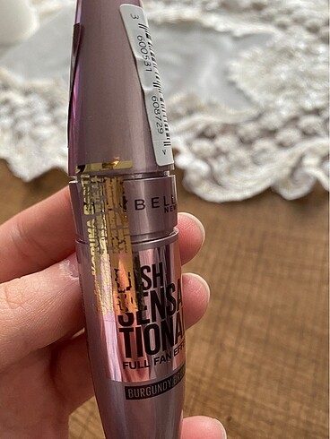 Beden Maybellıne murdum kahve maskara