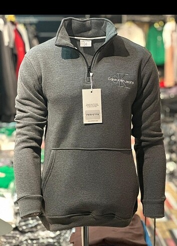 Polar sweatshirt