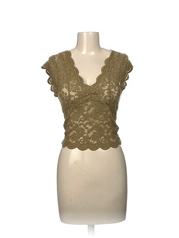 Zara Bluz %70 İndirimli.