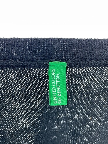 m Beden siyah Renk Benetton Hırka %70 İndirimli.