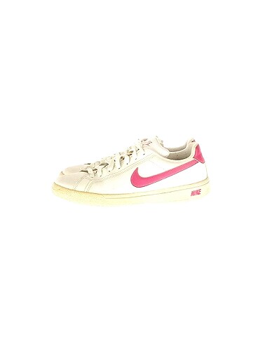 Nike Spor Ayakkabı %70 İndirimli.
