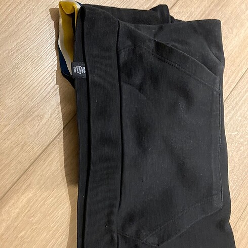 7 Yaş Beden Puma marka sweatshirt