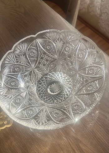Beden Beyaz İşlemeli Kristal Ayaklı Vazo