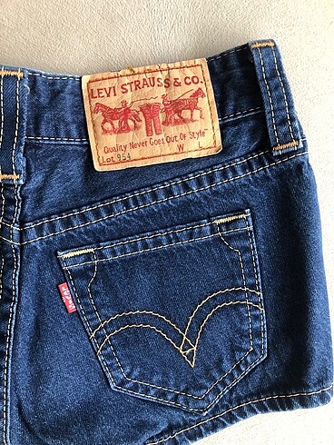 s Beden lacivert Renk Levis Mini Kot Şort S Beden Yeni