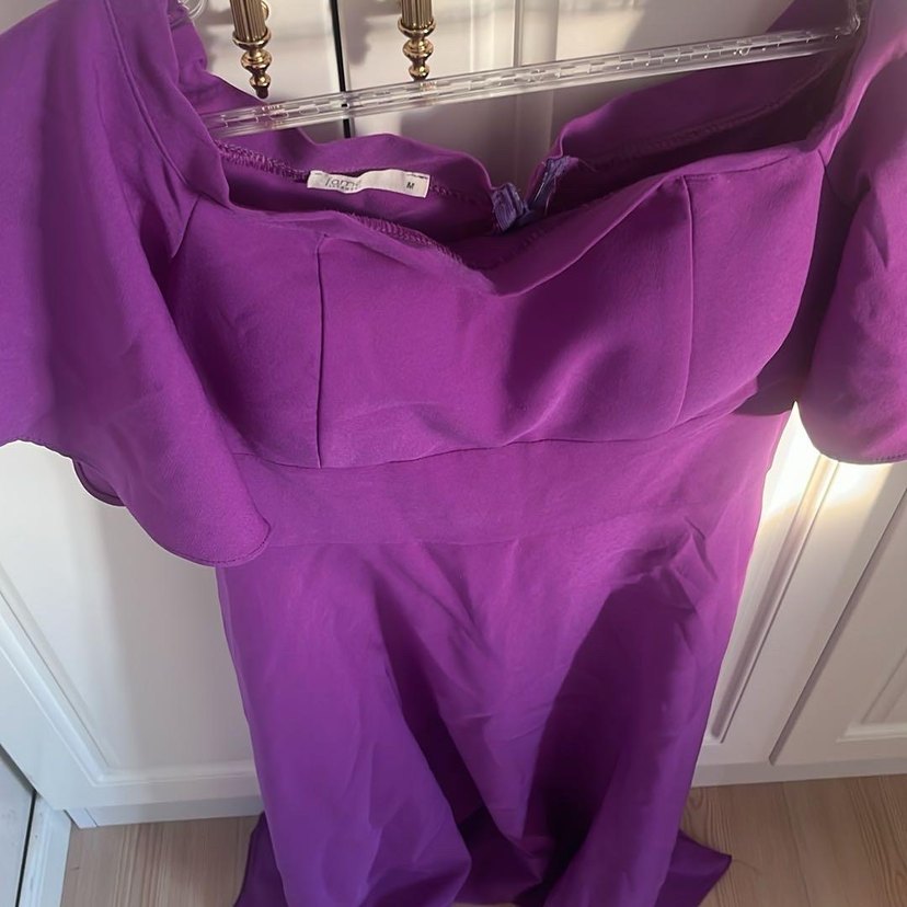 Mor Uzun Kollu Volanlı Elbise - Görsel 3