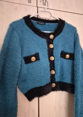 TRENDYOL
.Düğmeli Mavi Kadın Mini Hırka
temiz ..az kullanıldı.. - Görsel 3