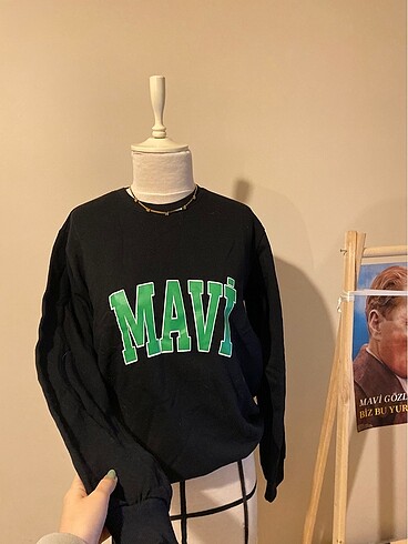 Sweatshirt