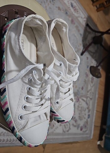 38 Beden Beyaz Derimod Converse