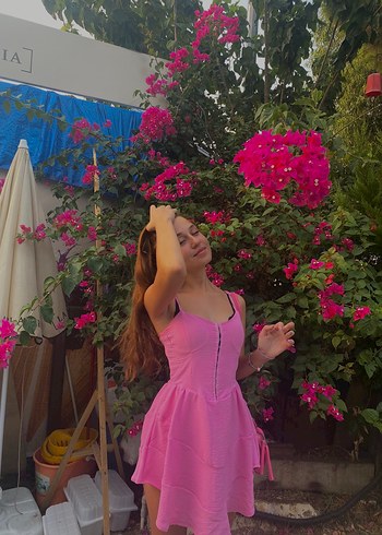 Pembe Dantel Detaylı