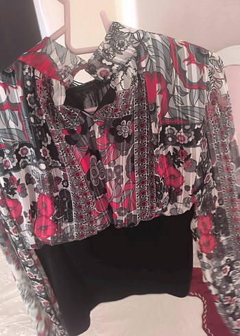 Zara Desenli Pileli Uzun Kollu Bohem Bluz