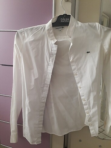 Lacoste 1kere giyildi hiçbir sorunu yok