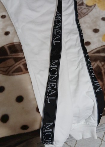 Beyaz Fermuarlı Rahat Kesim erkek eşorfman - Görsel 3