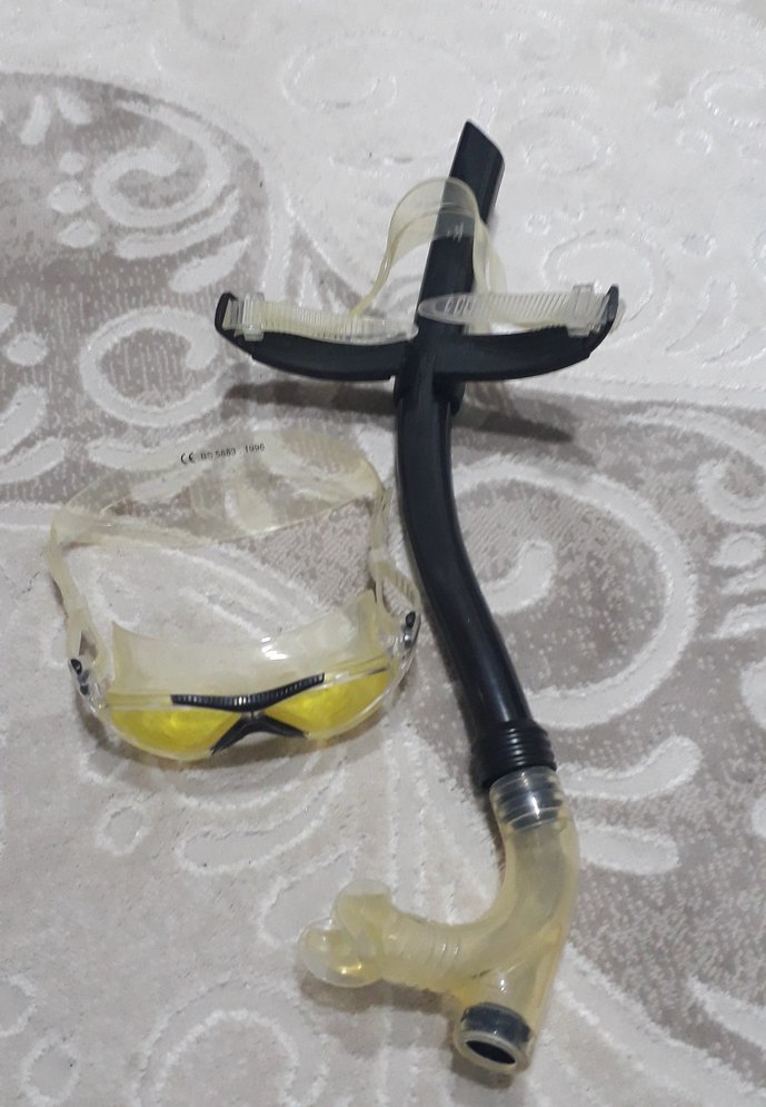 Sarı Elastik Bantlı Yılan Desenli Yüzücü Gözlüğü - Görsel 2