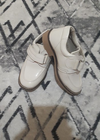 Beyaz Tokalı Erkek Çocuk Ayakkabısı - Görsel 3