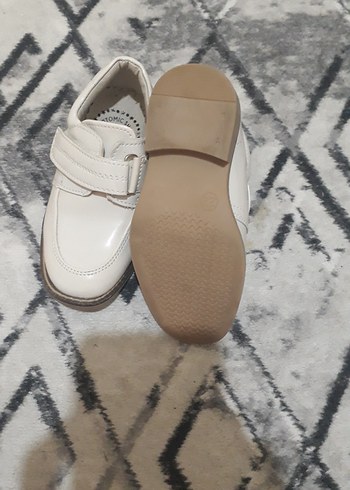 Beyaz Tokalı Erkek Çocuk Ayakkabısı - Görsel 2