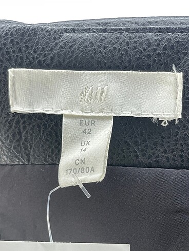 42 Beden siyah Renk H&M Mini Etek %70 İndirimli.