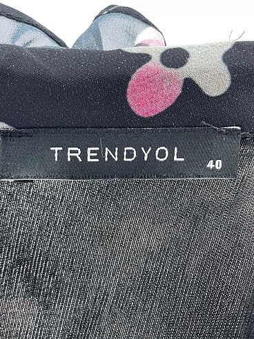 40 Beden çeşitli Renk Trendyol & Milla Uzun Elbise %70 İndirimli.