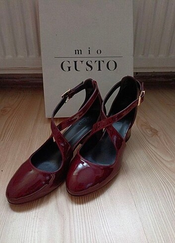 Gusto Kadın topuklu ayakkabı 