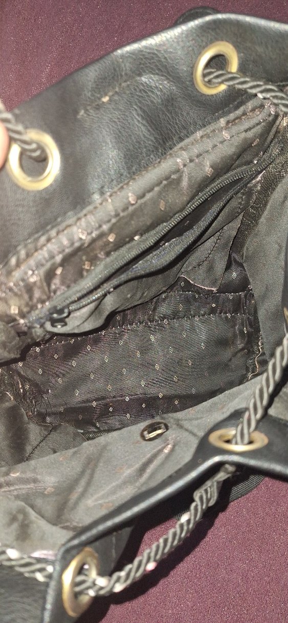  Gerçek Deri Siyah Sırt Çantası  Şık & Kullanışlı - Görsel 4