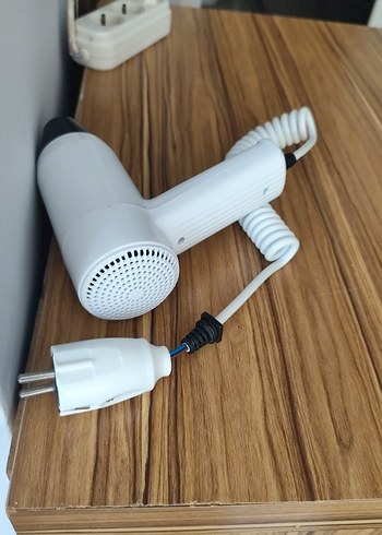 Beyaz Saç Kurutma Makinesi