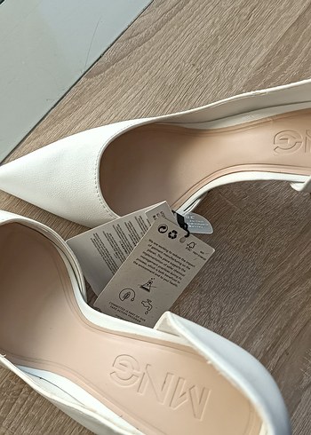 Mango sıfır etiketli 39 numara topuklu ayakkabı