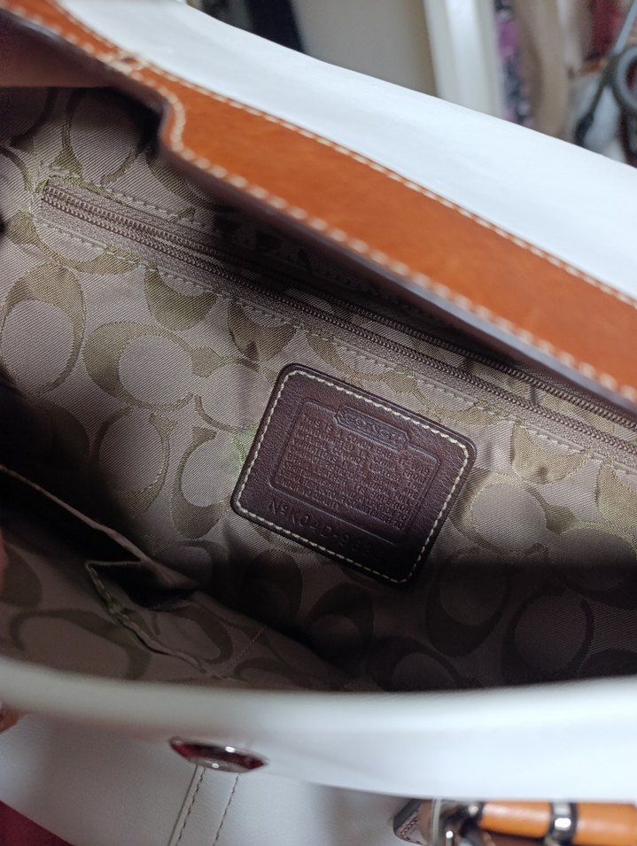 Klasik Deri Tokalı Beyaz Kadın Çanta - Görsel 4