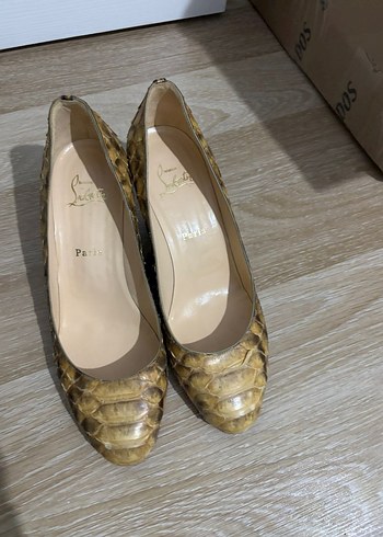 Christian Louboutin 40