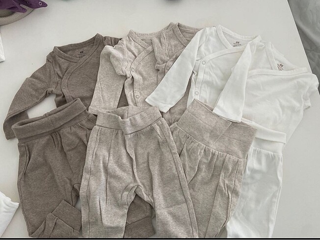 H&M kruvaze takım